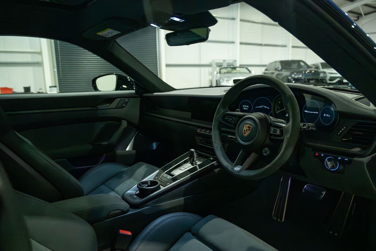 2024 Porsche 911 (992.1) Carrera 4 GTS