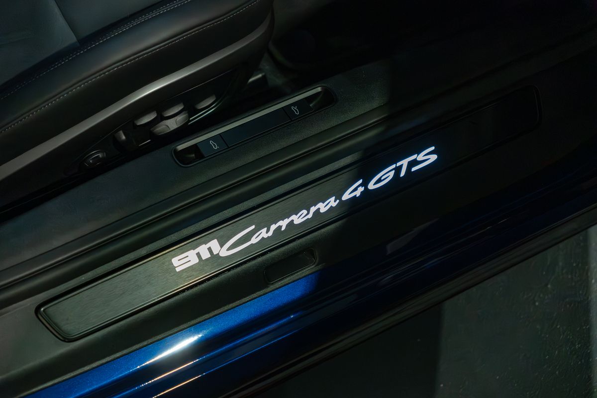 2024 Porsche 911 (992.1) Carrera 4 GTS