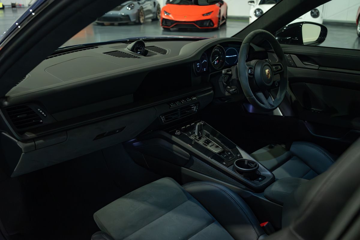 2024 Porsche 911 (992.1) Carrera 4 GTS