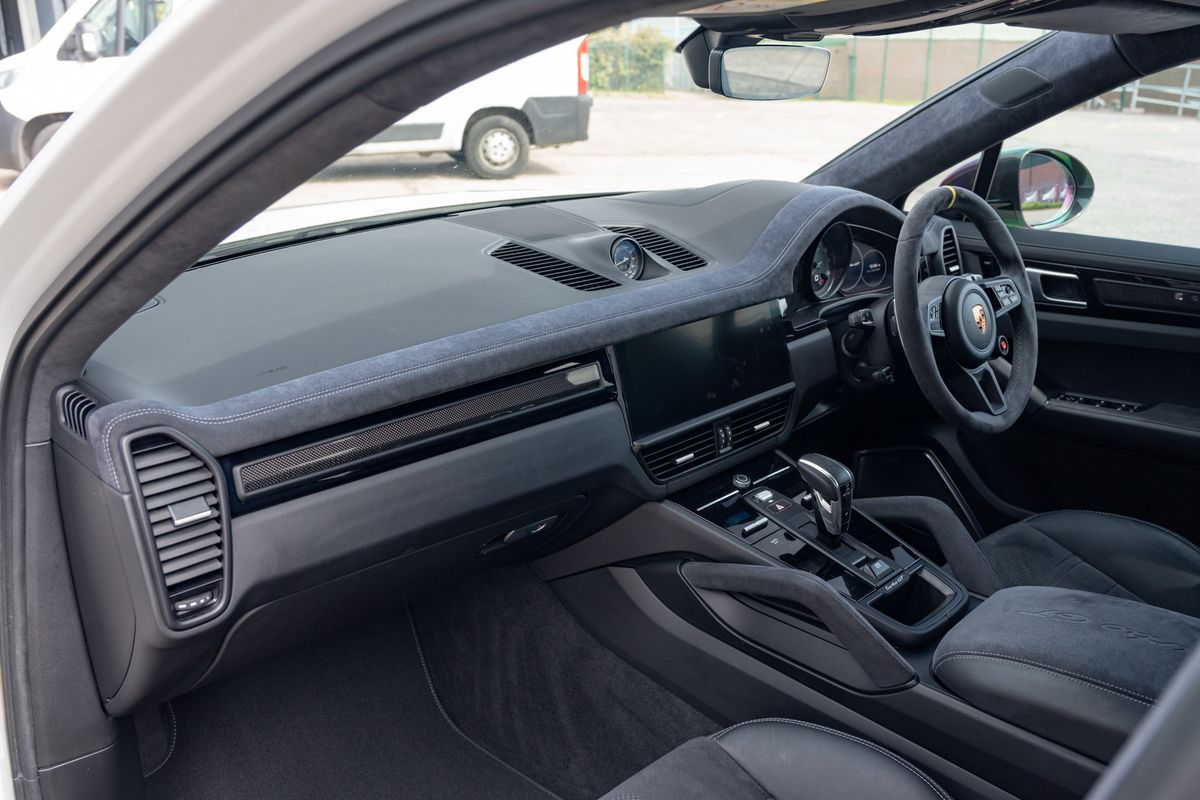 2022 Porsche Cayenne Turbo GT