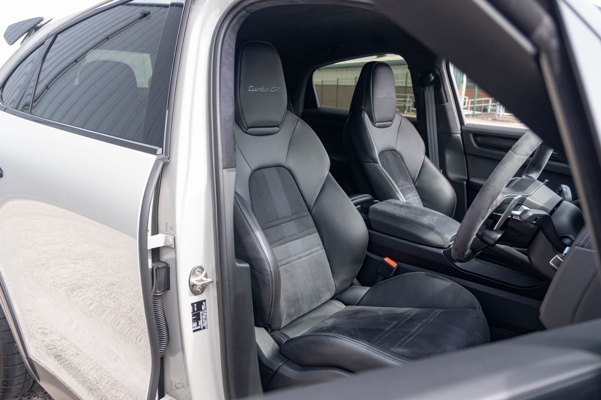2022 Porsche Cayenne Turbo GT