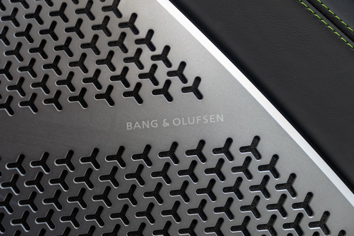 2022 Lamborghini Urus V8 Auto