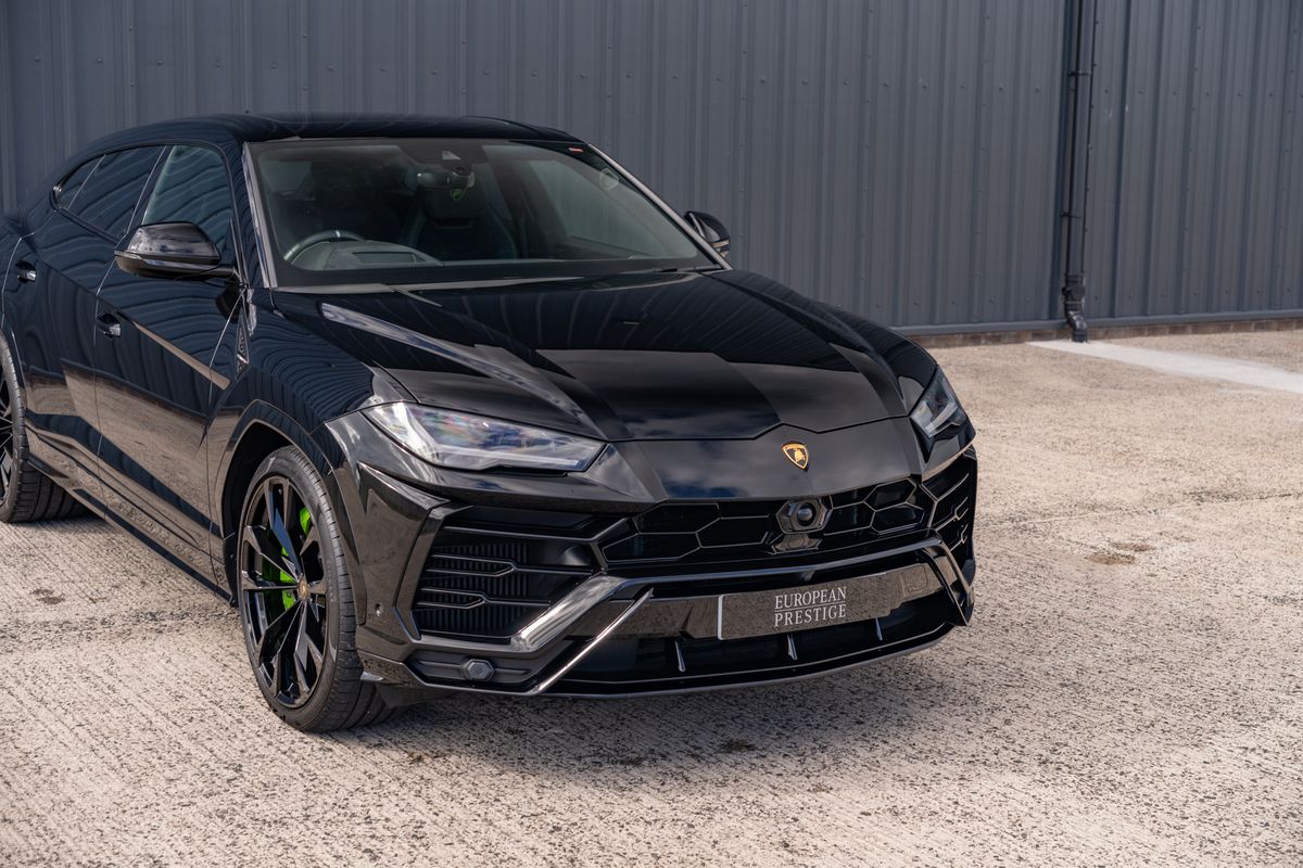 2022 Lamborghini Urus V8 Auto