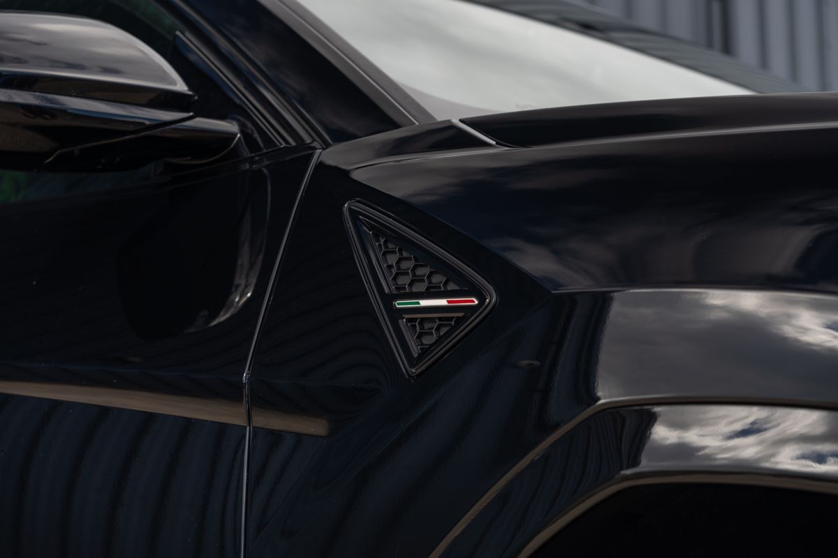 2022 Lamborghini Urus V8 Auto