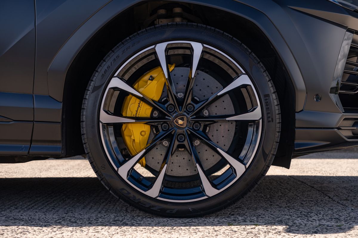 2021 Lamborghini Urus V8 Auto