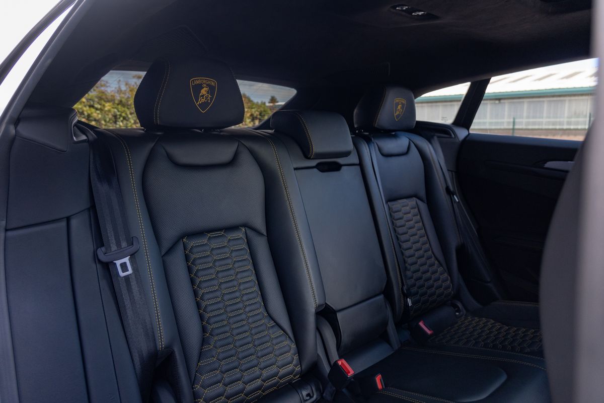 2021 Lamborghini Urus V8 Auto