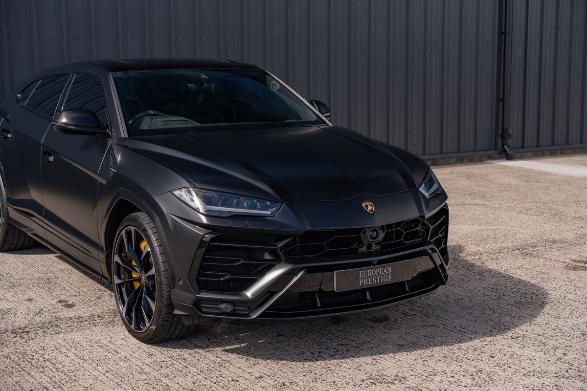 2021 Lamborghini Urus V8 Auto