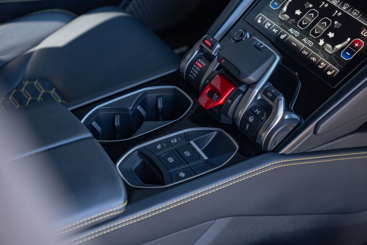 2021 Lamborghini Urus V8 Auto