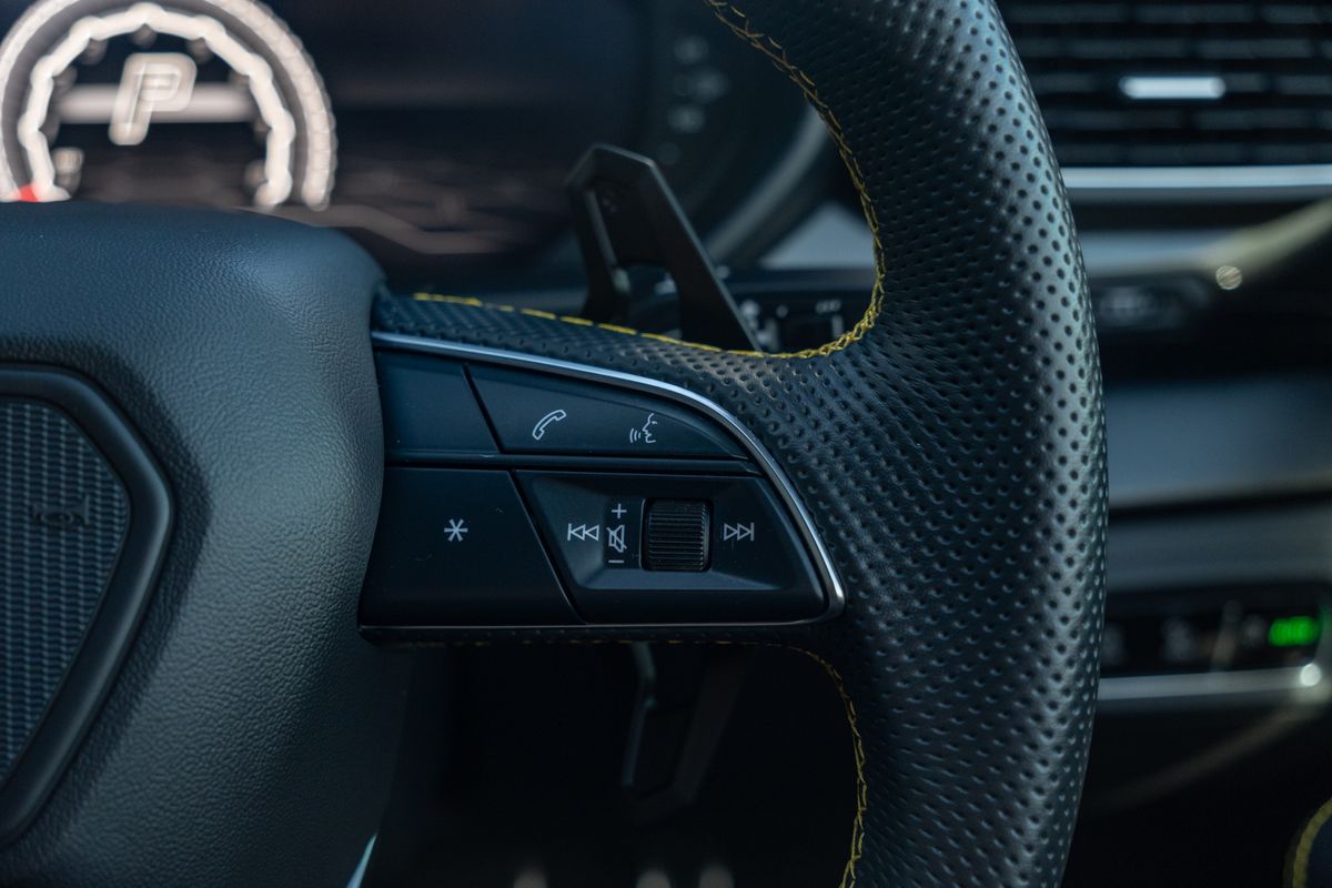 2021 Lamborghini Urus V8 Auto