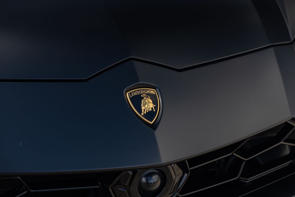 2021 Lamborghini Urus V8 Auto