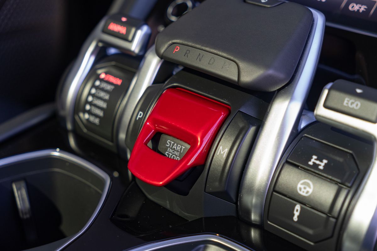 2021 Lamborghini Urus V8 Auto