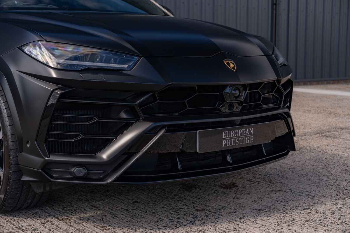 2021 Lamborghini Urus V8 Auto