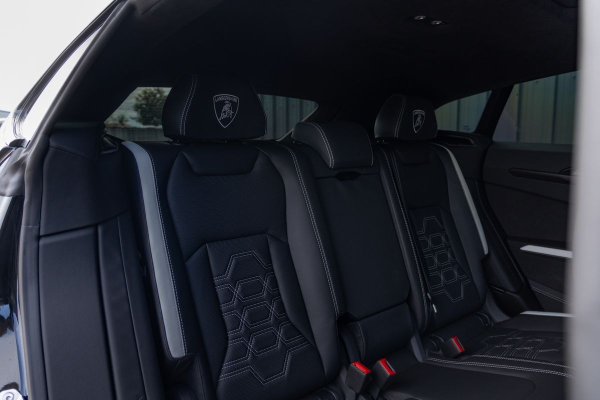 2025 Lamborghini Urus SE