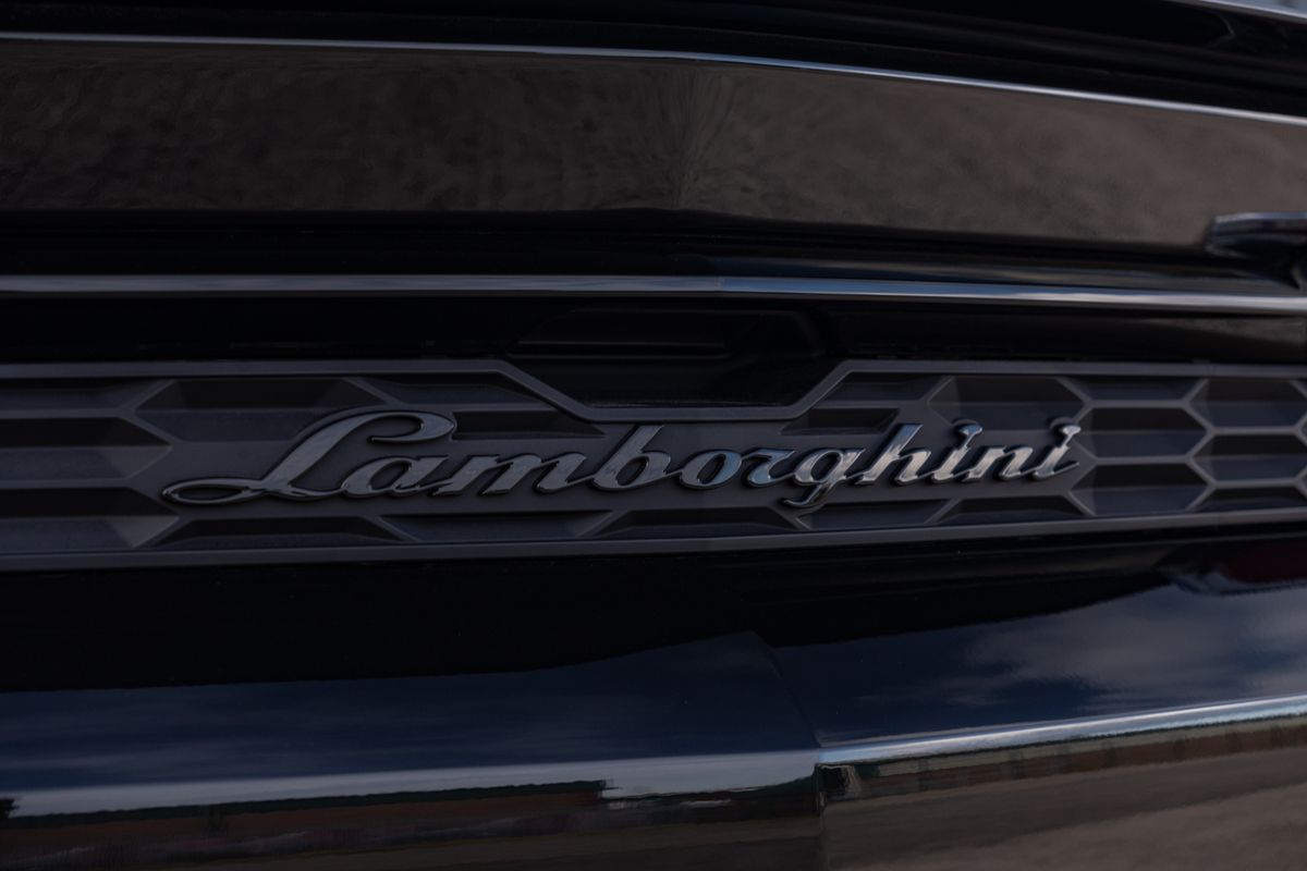 2025 Lamborghini Urus SE