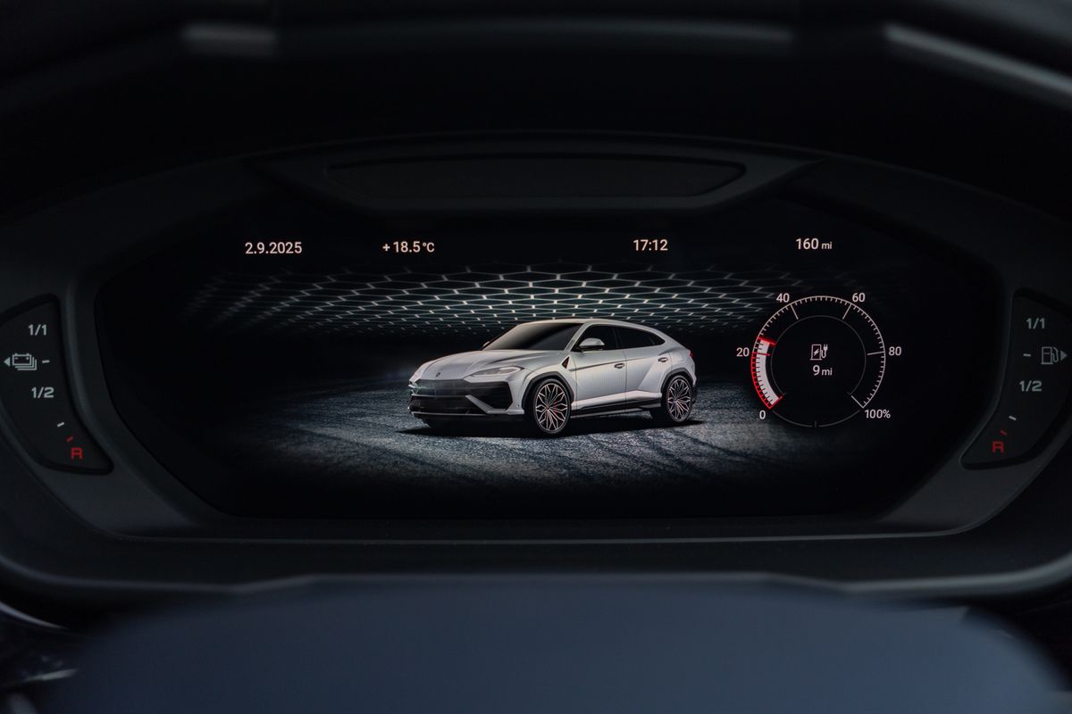 2025 Lamborghini Urus SE