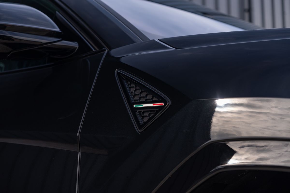 2025 Lamborghini Urus SE