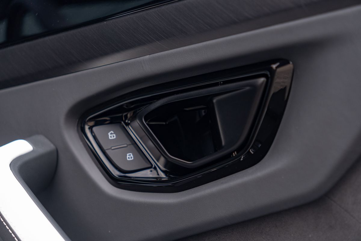 2025 Lamborghini Urus SE