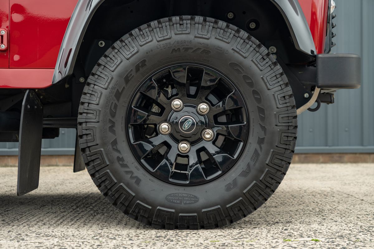 2015 Land Rover Defender 90 Autobiography Edition