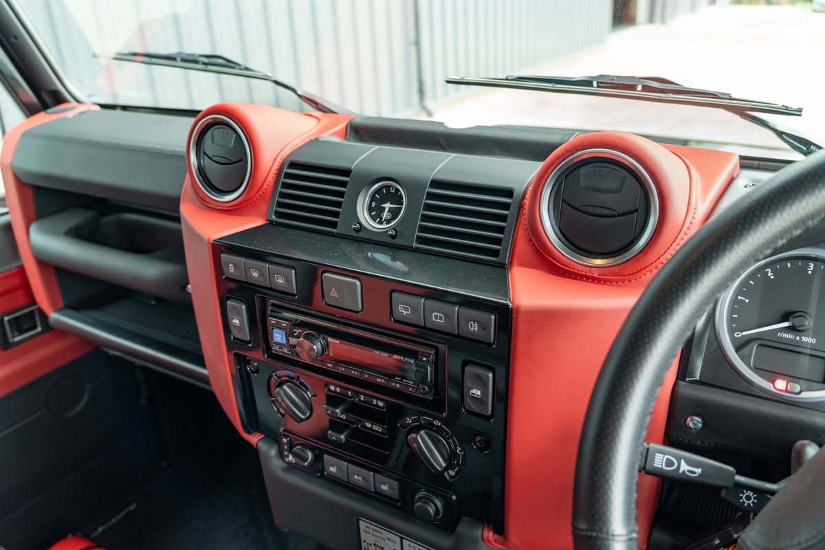 2015 Land Rover Defender 90 Autobiography Edition