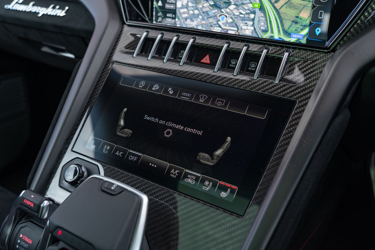 2023 Lamborghini Urus Performante