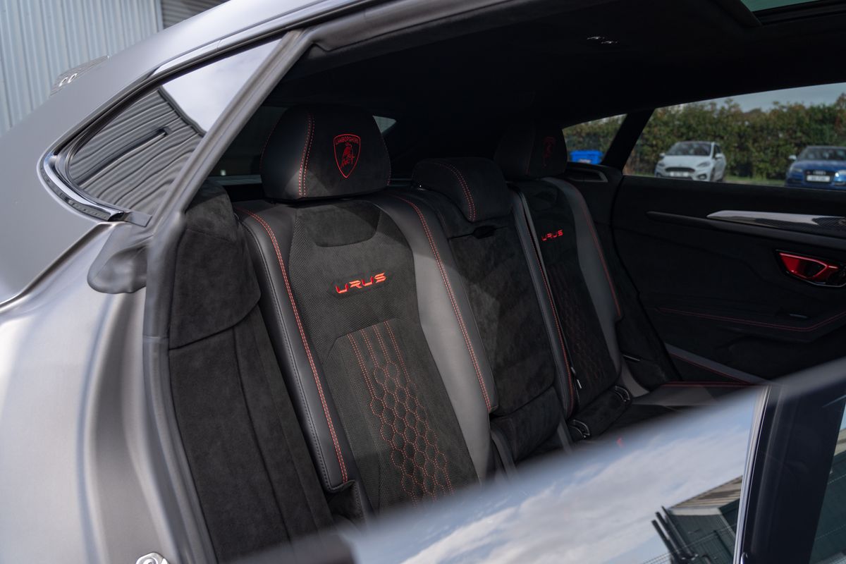 2023 Lamborghini Urus Performante