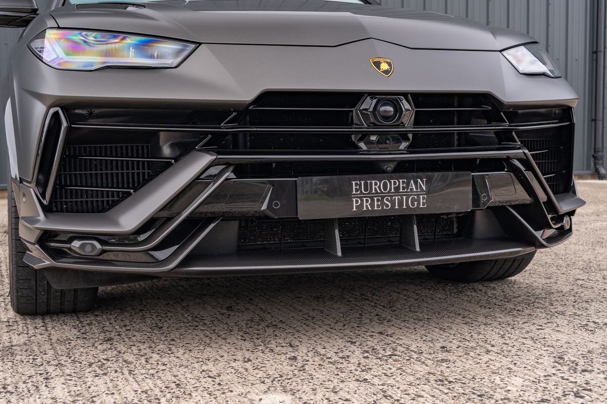 2023 Lamborghini Urus Performante