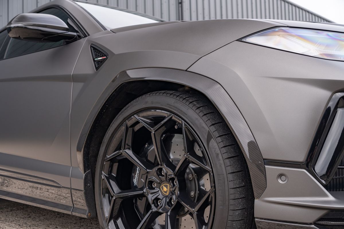 2023 Lamborghini Urus Performante