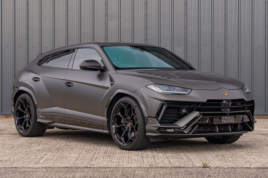 2023 Lamborghini Urus Performante