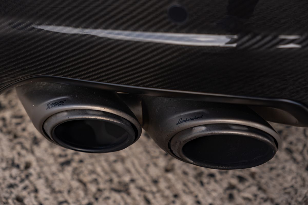 2023 Lamborghini Urus Performante