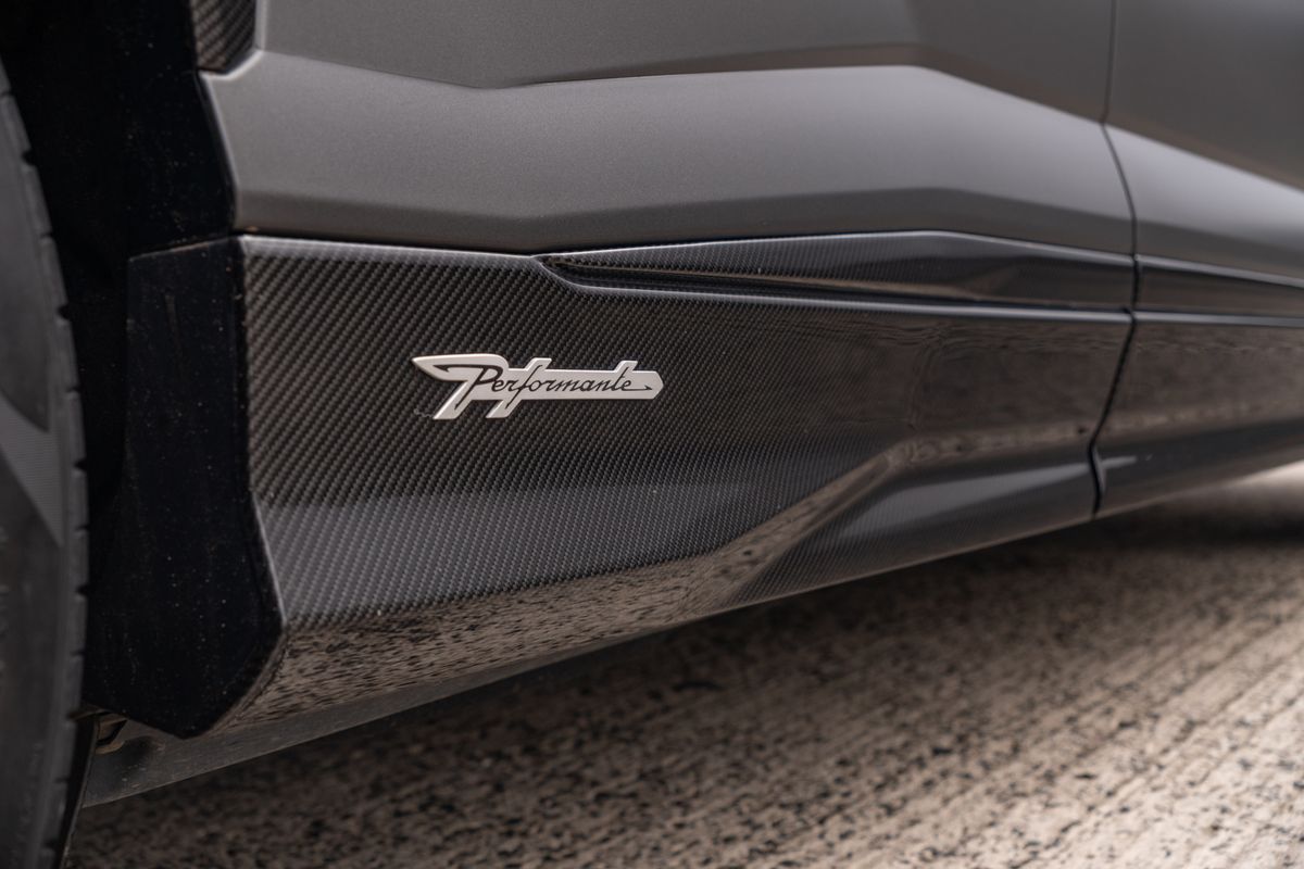 2023 Lamborghini Urus Performante