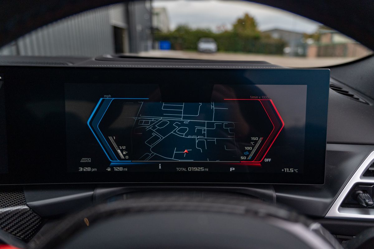 2025 BMW M4 CS