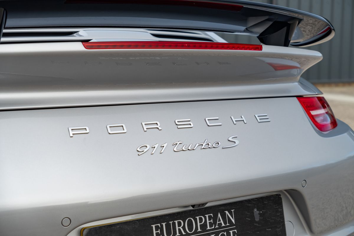 2015 Porsche 911 (991.1) Turbo S Exclusive GB Edition