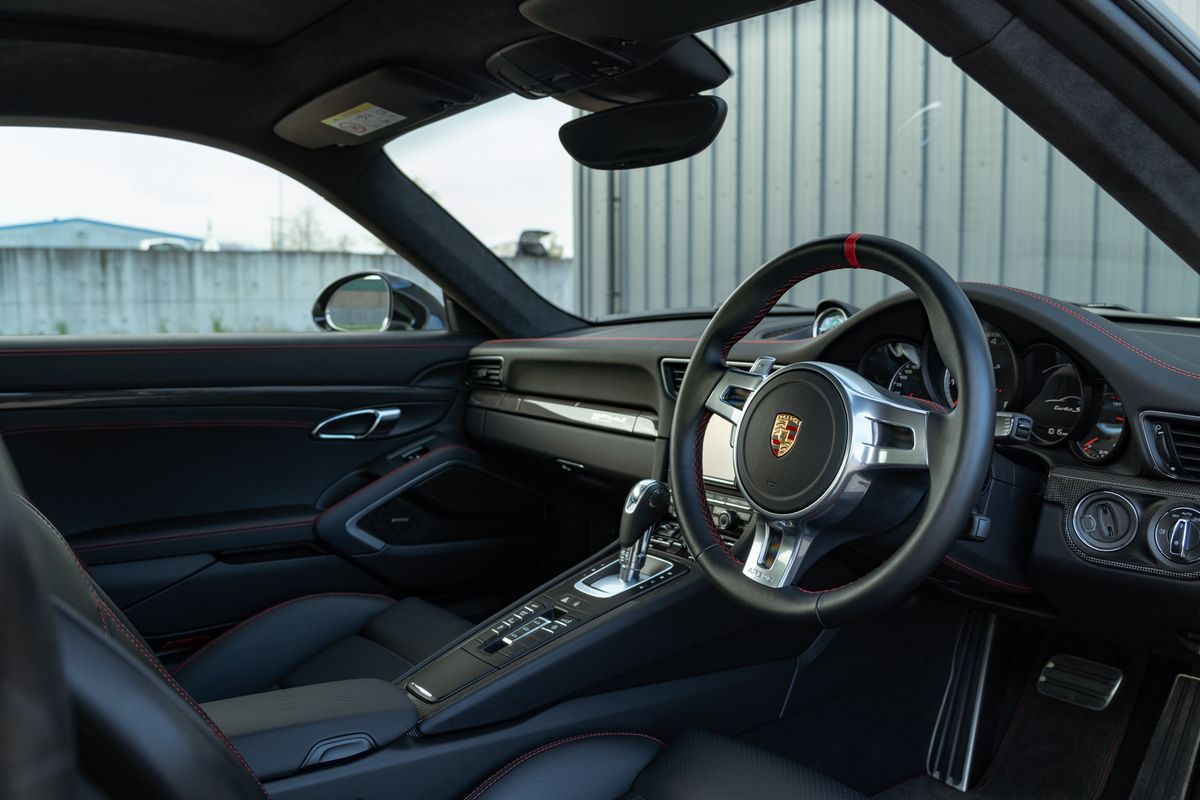 2015 Porsche 911 (991.1) Turbo S Exclusive GB Edition