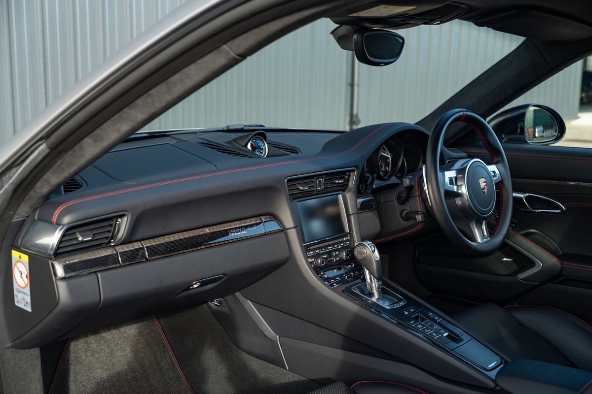 2015 Porsche 911 (991.1) Turbo S Exclusive GB Edition
