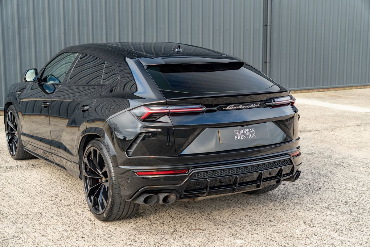 2022 Lamborghini Urus
