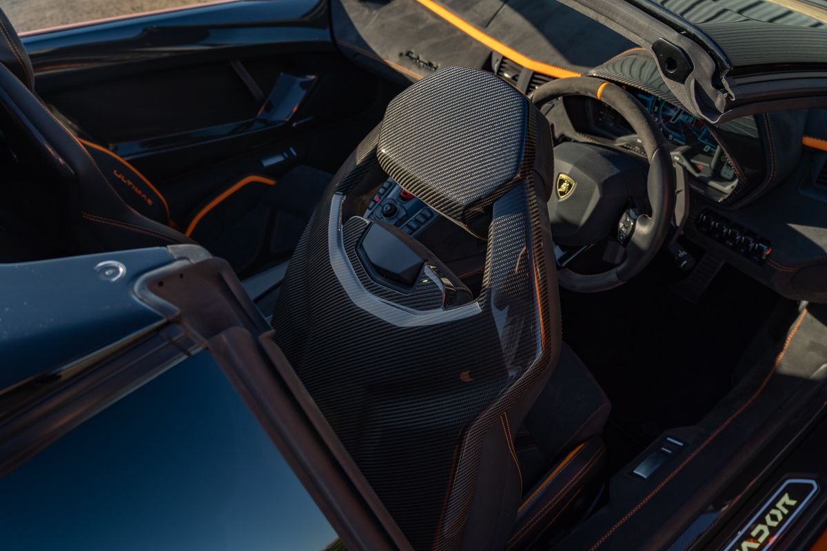 2022 Lamborghini Aventador Ultimae Roadster