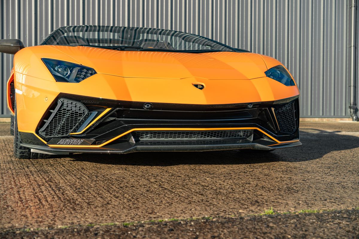 2022 Lamborghini Aventador Ultimae Roadster