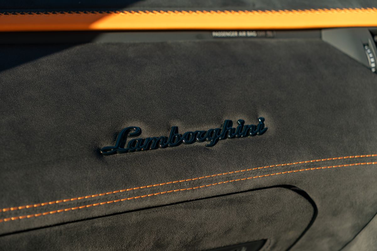 2022 Lamborghini Aventador Ultimae Roadster