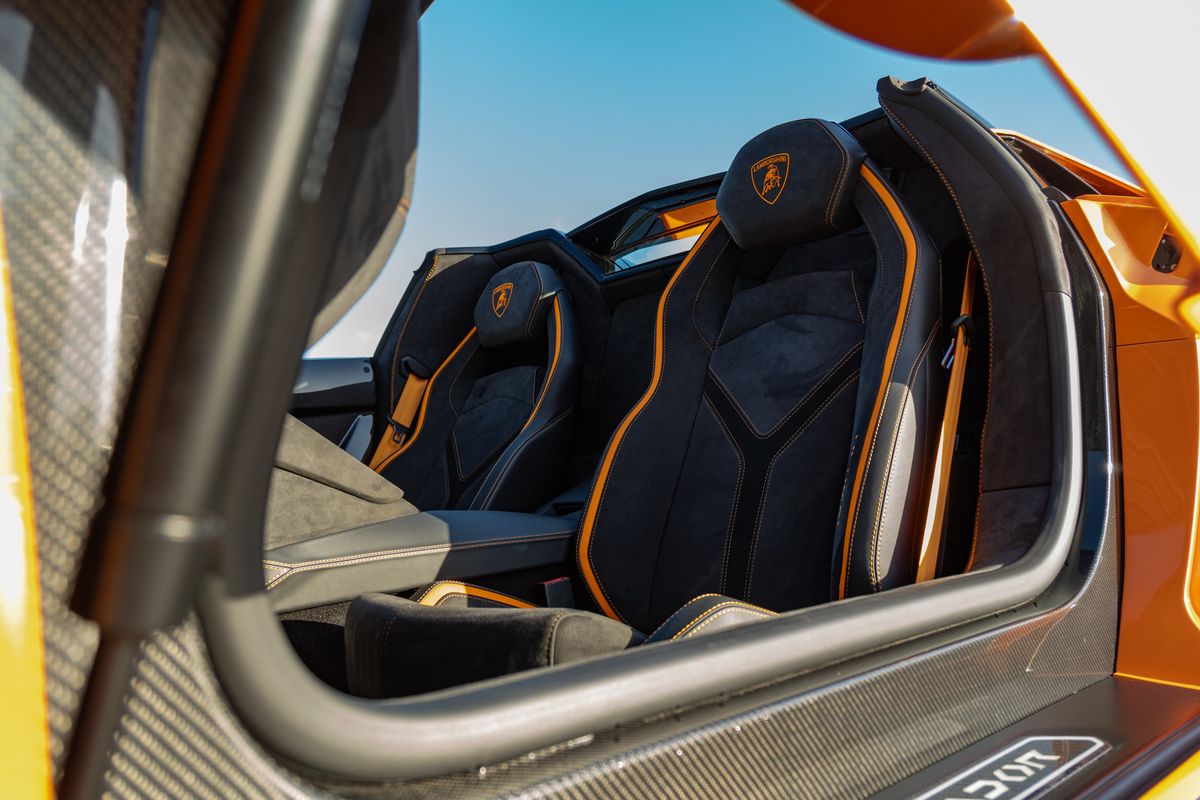 2022 Lamborghini Aventador Ultimae Roadster