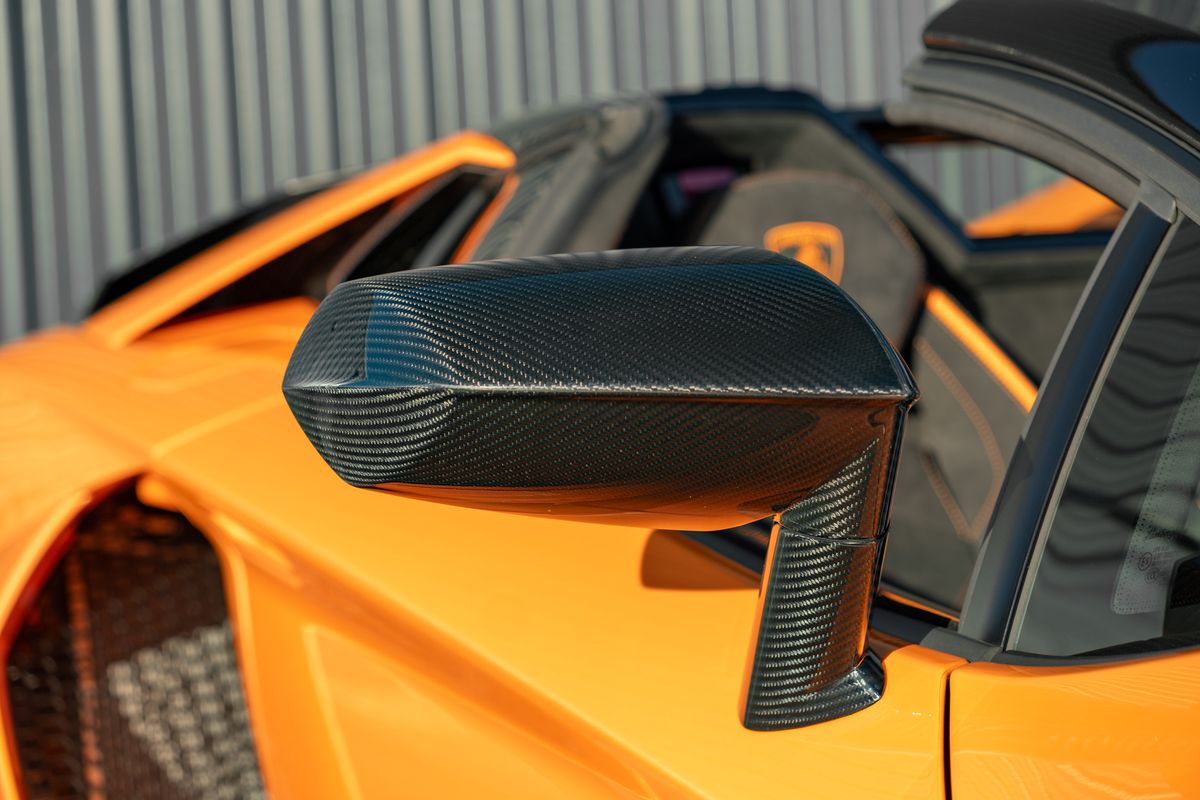 2022 Lamborghini Aventador Ultimae Roadster