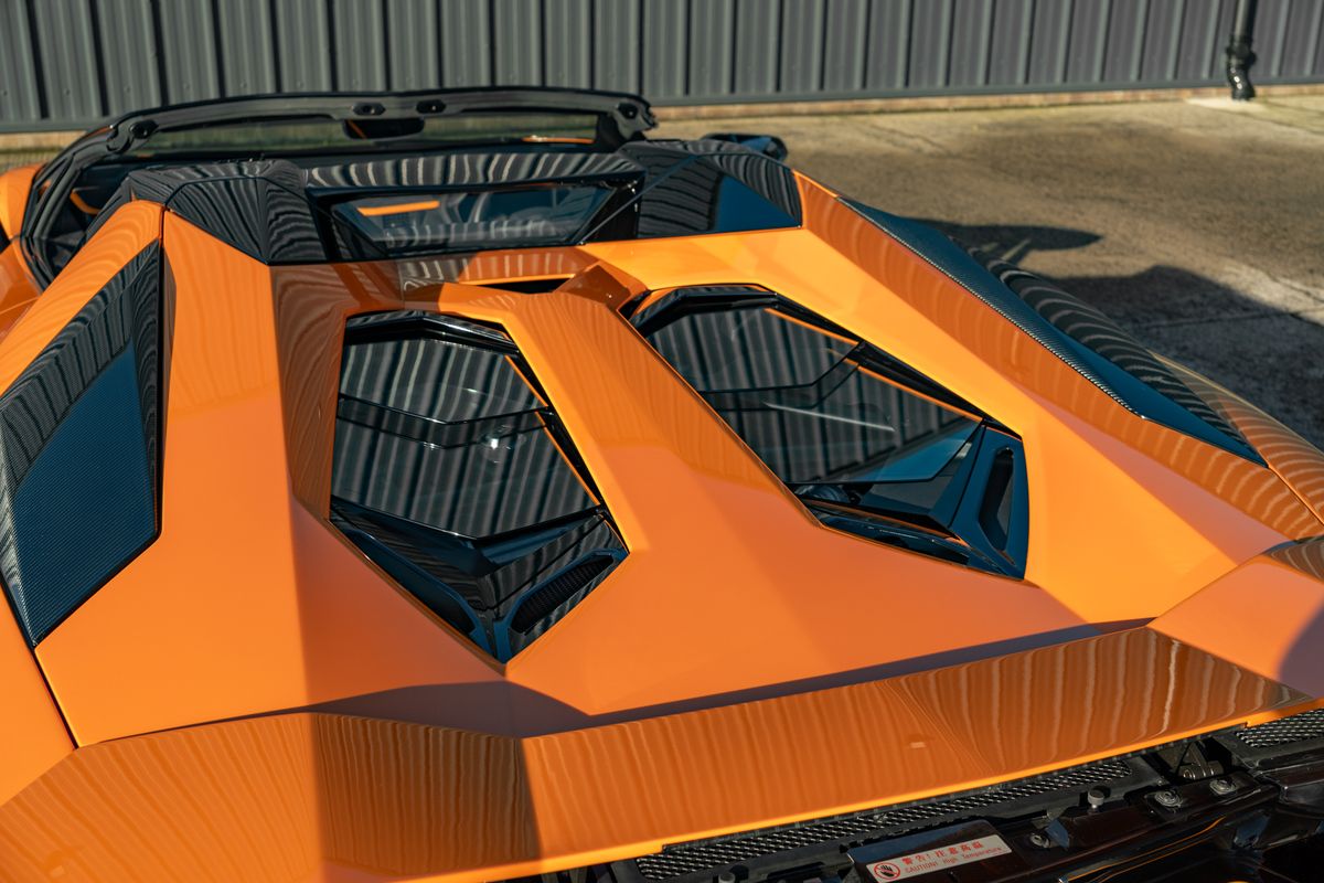 2022 Lamborghini Aventador Ultimae Roadster