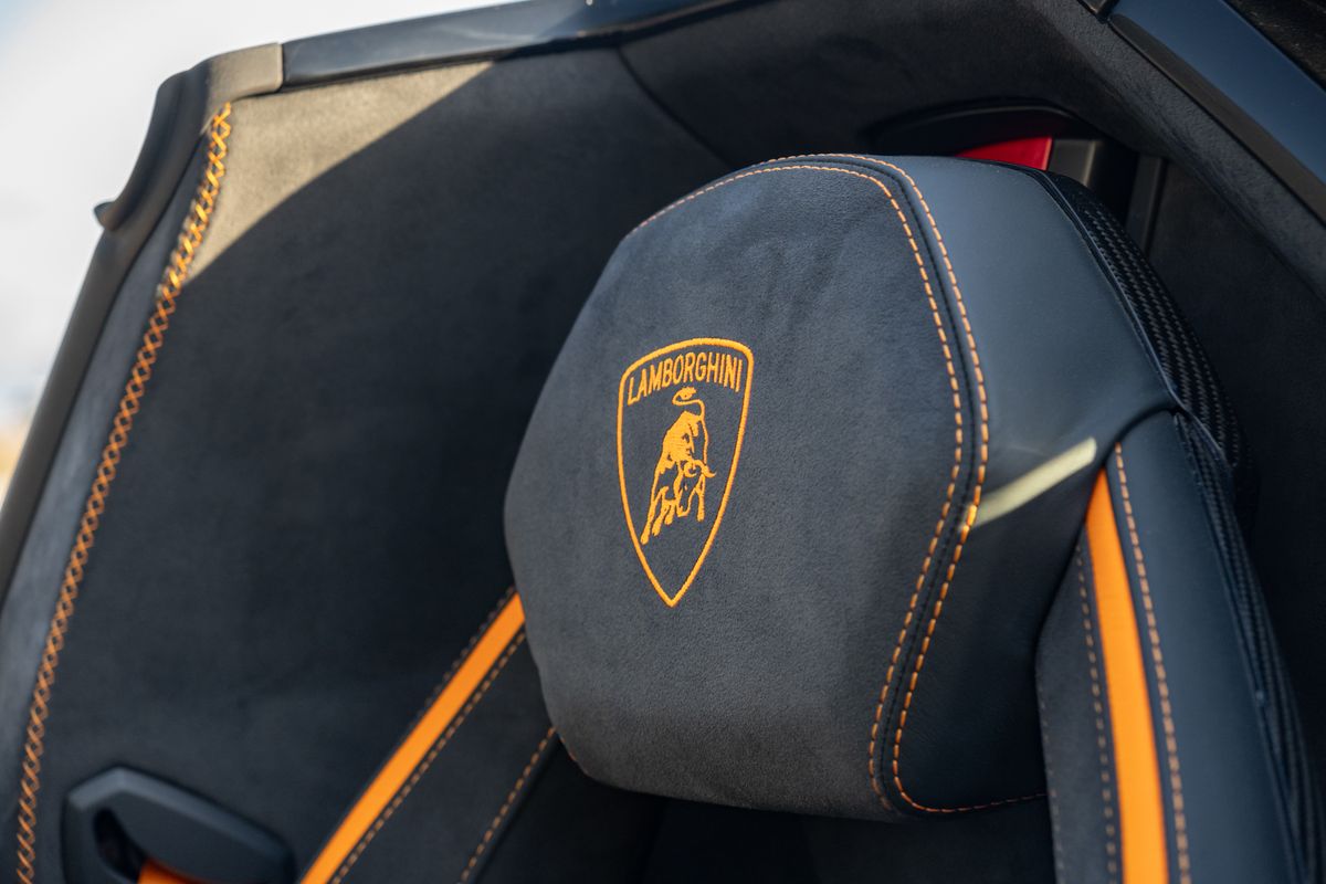 2022 Lamborghini Aventador Ultimae Roadster