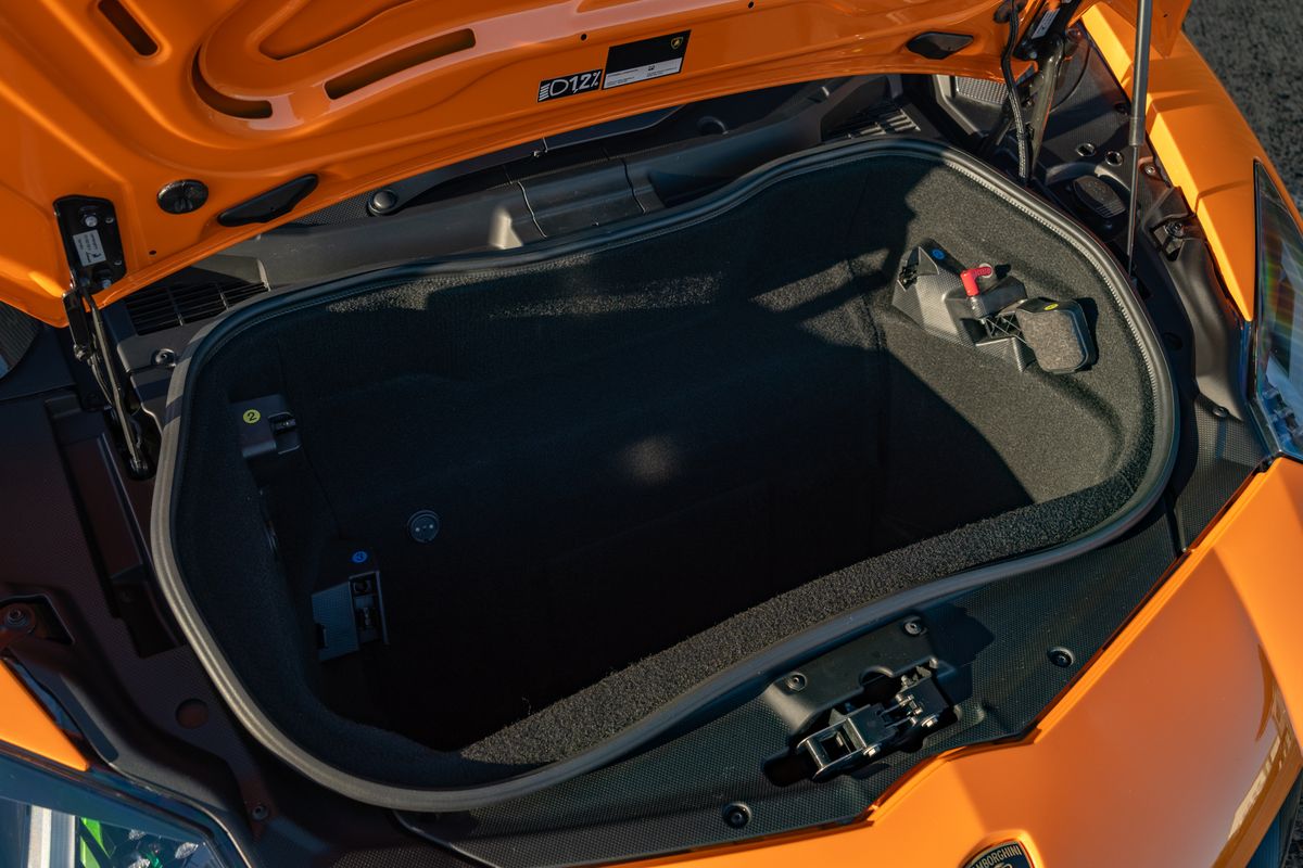 2022 Lamborghini Aventador Ultimae Roadster