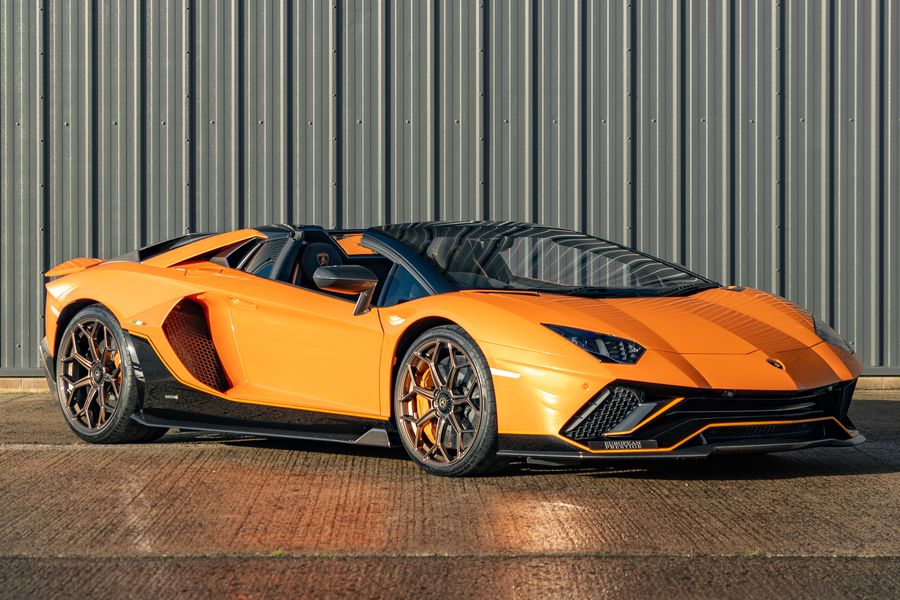 2022 Lamborghini Aventador Ultimae Roadster