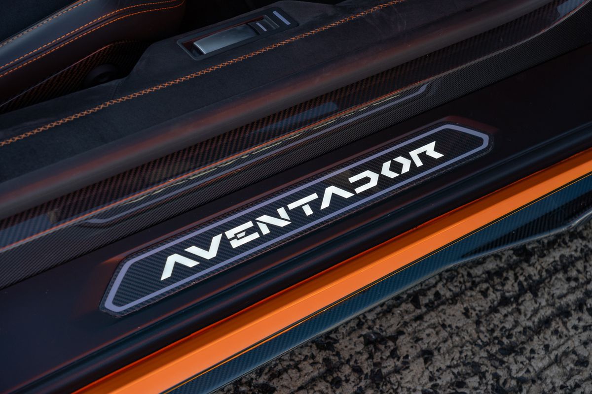 2022 Lamborghini Aventador Ultimae Roadster