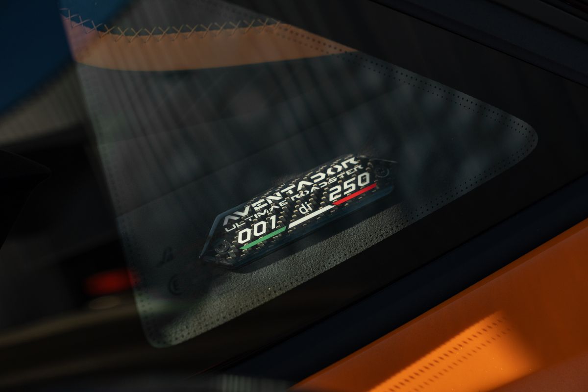 2022 Lamborghini Aventador Ultimae Roadster