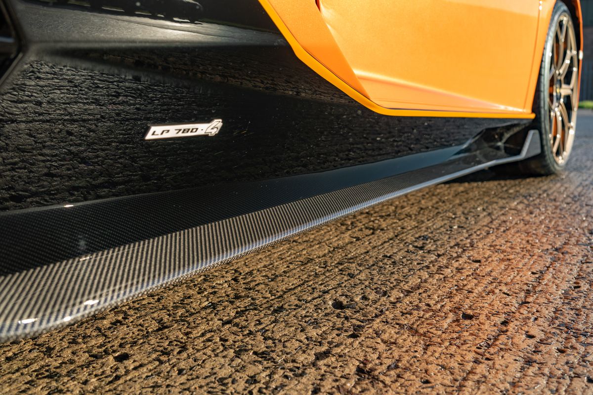 2022 Lamborghini Aventador Ultimae Roadster