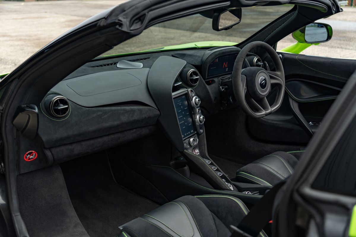 2022 McLaren 720S Spider Performance