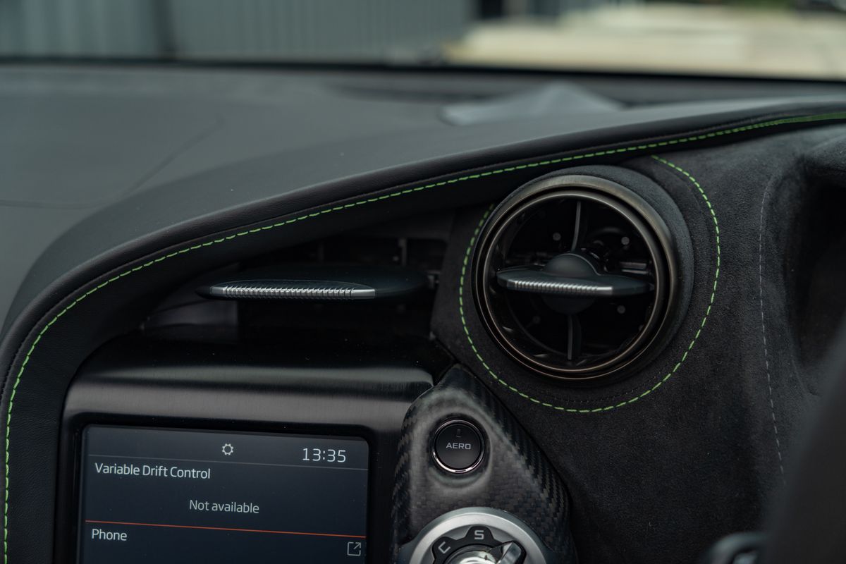 2022 McLaren 720S Spider Performance