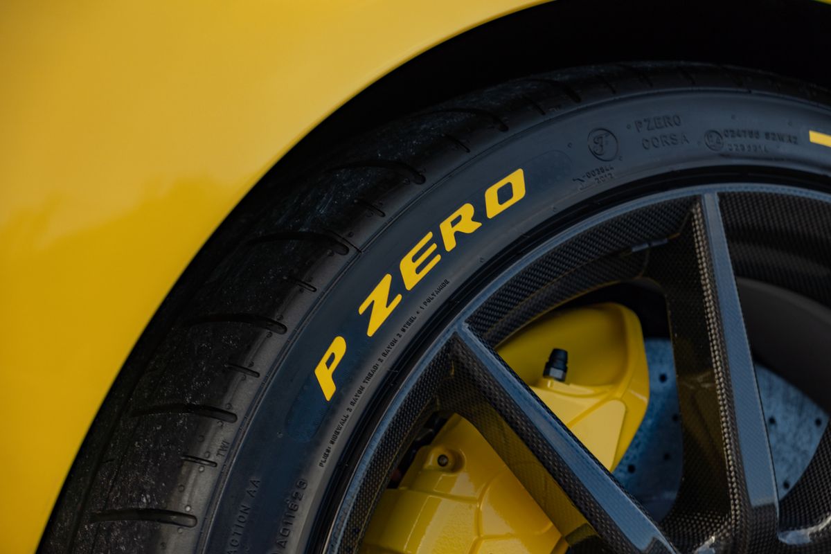 2023 Ferrari 812 Competizione Aperta